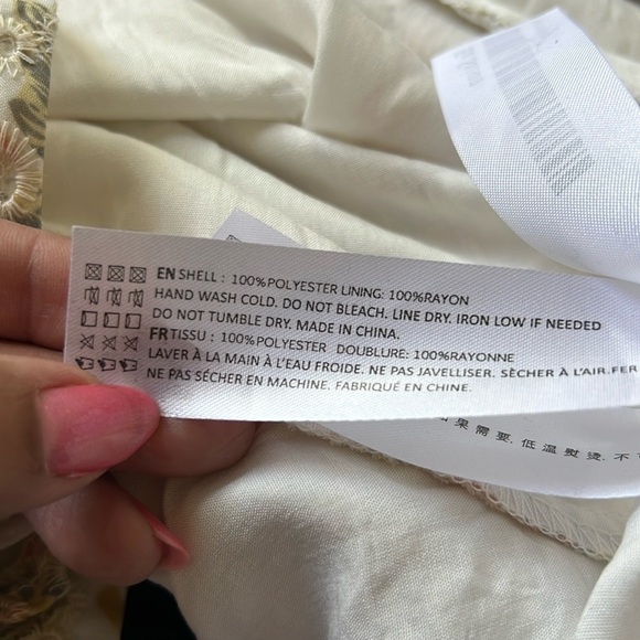 EN SAISON Opposites Mini Floral Dress - Picture 11 of 11